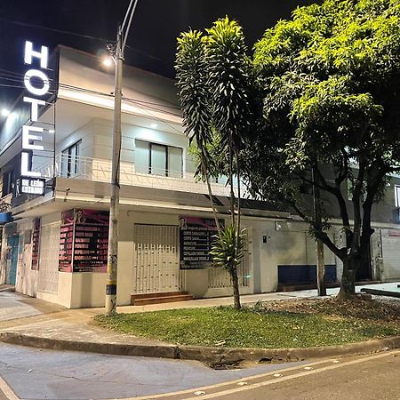 Hotel De Leon Estadio Medellin Exterior photo